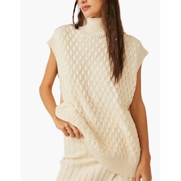 Free People Sweaters - Free People Oversized Cable Knit Mock Neck Sweater Vest Ivory Chunky NWT Small